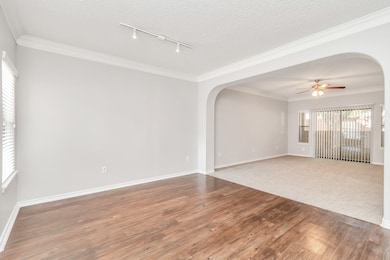 Photos displayed may be of similar apartments or floor plans featuring the same finishes.