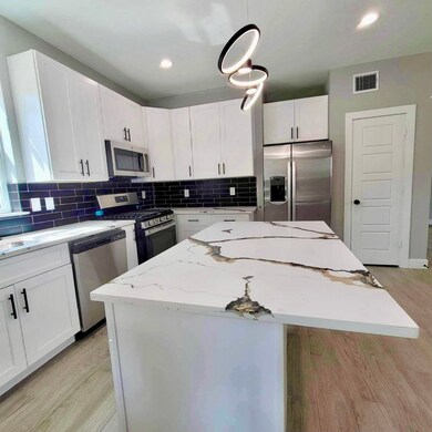 203 Wallace St, Houston, TX 77022 - photo 6