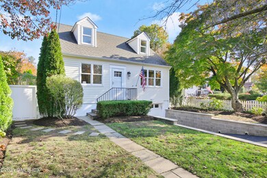 12 Cross St Greenwich CT 06831-print-013