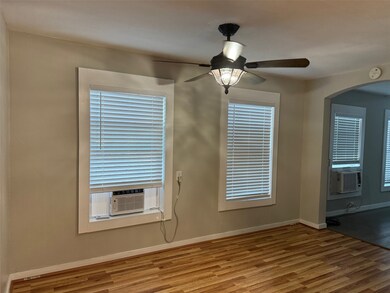 411 Lindale St unit B, Houston, TX 77022 - photo 4