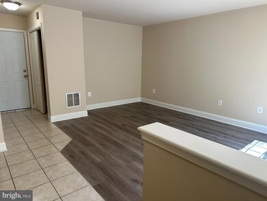 11904 Weybridge Ln, Germantown, MD 20876 - photo 4