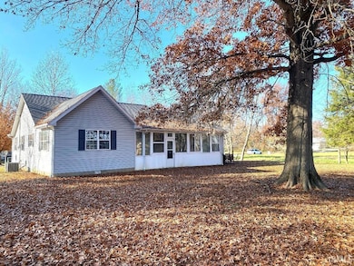 889 7th St NE, Linton, IN 47441 - photo 2