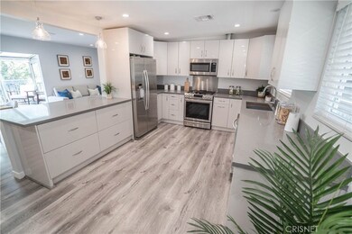 5188 Llano Dr, Woodland Hills, CA 91364 - photo 7