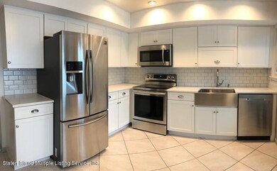 31 Vogel Loop, Staten Island, NY 10314 - photo 6