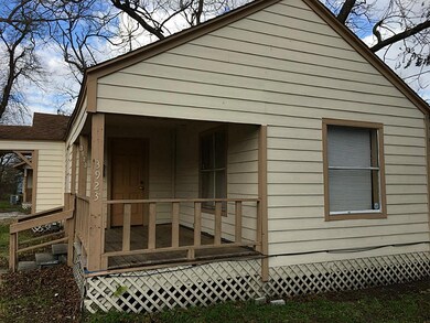 3923 Melbourne St, Houston, TX 77026 - photo 3