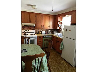 37 Gardner St, Pawtucket, RI 02861 - photo 4