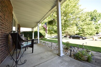 1011 Parkside Dr, Columbus, IN 47203 - photo 4