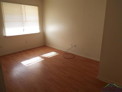 612 Holiday St, Longview, TX 75601 - photo 2