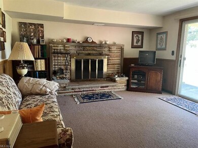 Family Room w/gas fireplace.
