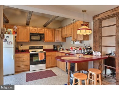 222 E Market St, Orwigsburg, PA 17961 - photo 3