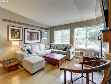5058 Foothills Dr unit A, Lake Oswego, OR 97034 - photo 4