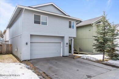 02-Front Exterior_ELI06320