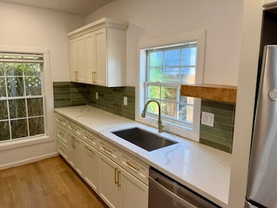 808 Oakhurst St unit 2, Houston, TX 77023 - photo 4