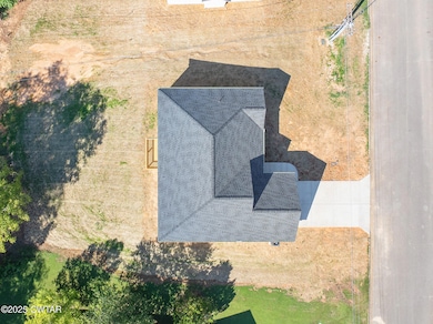 106 Derek Dr, Lexington, TN 38351 - photo 7