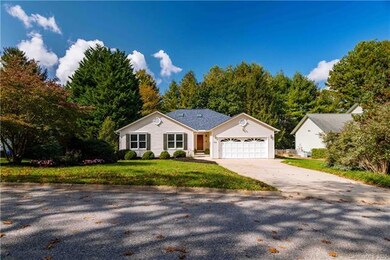 70 Forest Lake Dr, Asheville, NC 28803 - photo 2