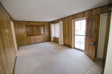 This home was maintained with lots of care: super 
