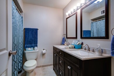 3576 E Tremaine Ave-36
