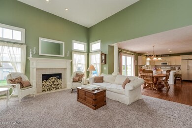 007-Living_Room-1677095-small
