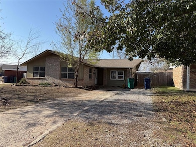 14005 Gateway Dr, Edmond, OK 73013 - photo 2