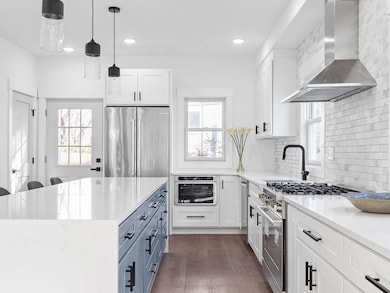 13 Grand View Ave unit 1, Somerville, MA 02143 - photo 4