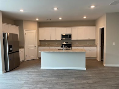 4636 Waxwing St, Hoschton, GA 30548 - photo 2