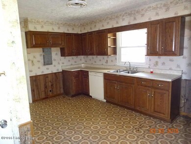 811 Church St, Lebanon Junction, KY 40150 - photo 4