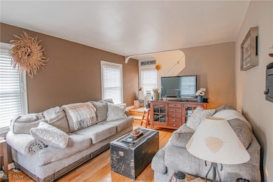 1075 Norwood St, Kent, OH 44240 - photo 3