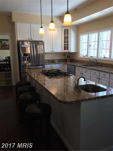 7904 Hollington Place, Fairfax Station, VA 22039 - photo 2