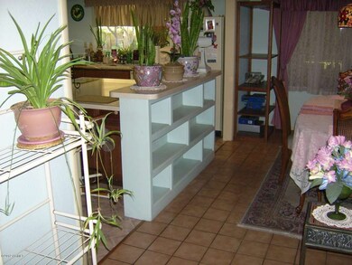 BUILT IN SHELVES IN DINING