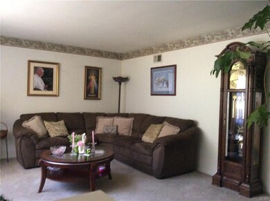 2702 Brunner Rd, Emmaus, PA 18049 - photo 4