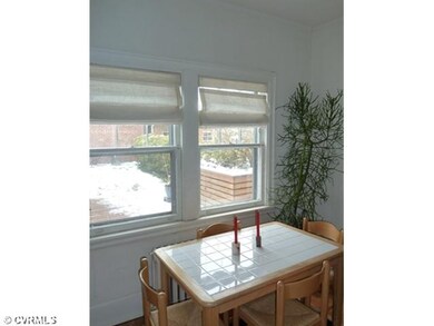 Breakfast Nook - Light Breakfast Nook/Dining Room