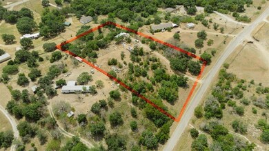 556 Cowboys Ln, Springtown, TX 76082 - photo 3