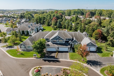 845 Lake Rd unit D, Brookfield, WI 53005 - photo 2