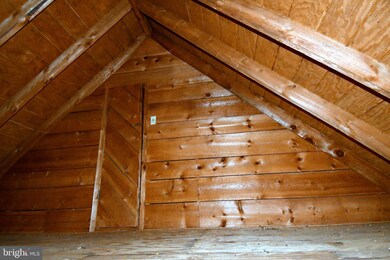 827 Cherry Ln, Berkeley Springs, WV 25411 - photo 7