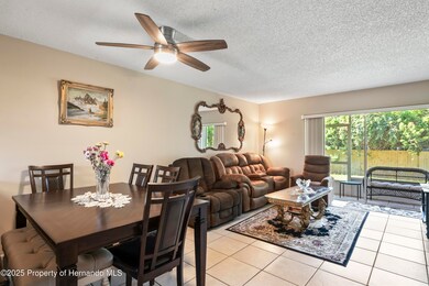 photos_high_resolution_005_Dining_Room_a