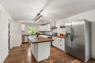 2048 Williams St, Raymond, WA 98577 - photo 6