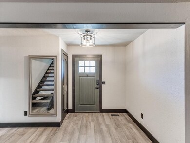 609 N Centennial Way, Mustang, OK 73064 - photo 4