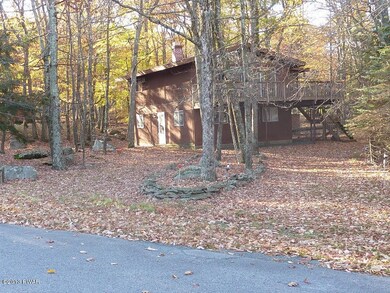 802 Broadmoor Dr, Lords Valley, PA 18428 - photo 2