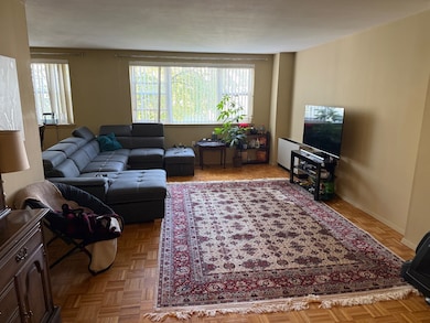 Hampshire House East & West unit 4I, West Hartford, CT 06119 - photo 2