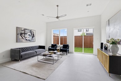 111 E 32nd St unit C, Houston, TX 77018 - photo 2