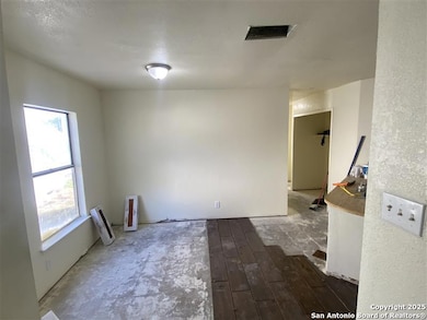 9647 Bratton Dr, San Antonio, TX 78245 - photo 4