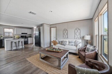 300 Huddleston Rd, Sunset, TX 76270 - photo 4