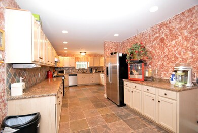 244 Tenawa Rd, Tunkhannock Township, PA 18210 - photo 6