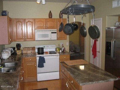 Amber Ct-Kitchen 2