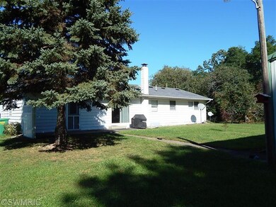 18129 Featherstone Rd, Constantine, MI 49042 - photo 3