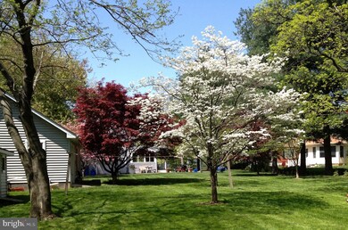 8630 Oakmont St, Gaithersburg, MD 20877 - photo 2