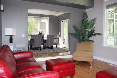 FORMAL LIVING OFF MAIN ENTRY