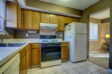 12 Colleen Ct Howell NJ 07731-large-005-