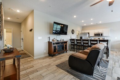 71 Bunker Dr unit A,B,C,D, Reeds Spring, MO 65737 - photo 4