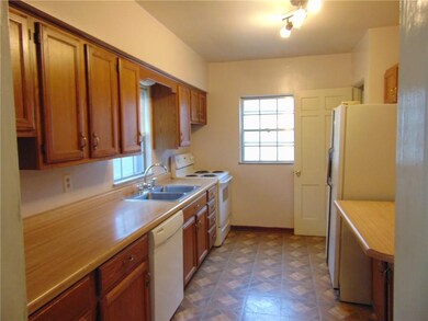 3139 SE 8th St, Des Moines, IA 50315 - photo 2